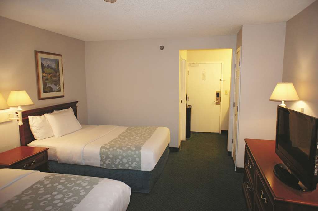 Wingate By Wyndham Brunswick Ga I-95 Hotel Room photo