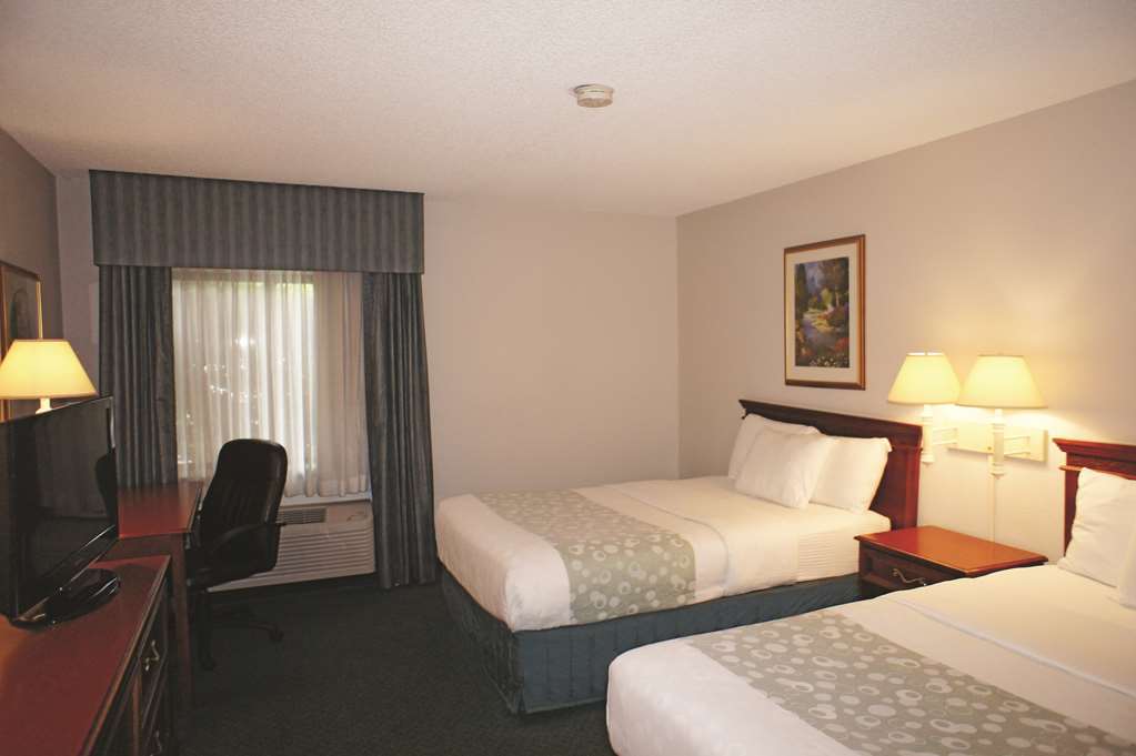 Wingate By Wyndham Brunswick Ga I-95 Hotel Room photo